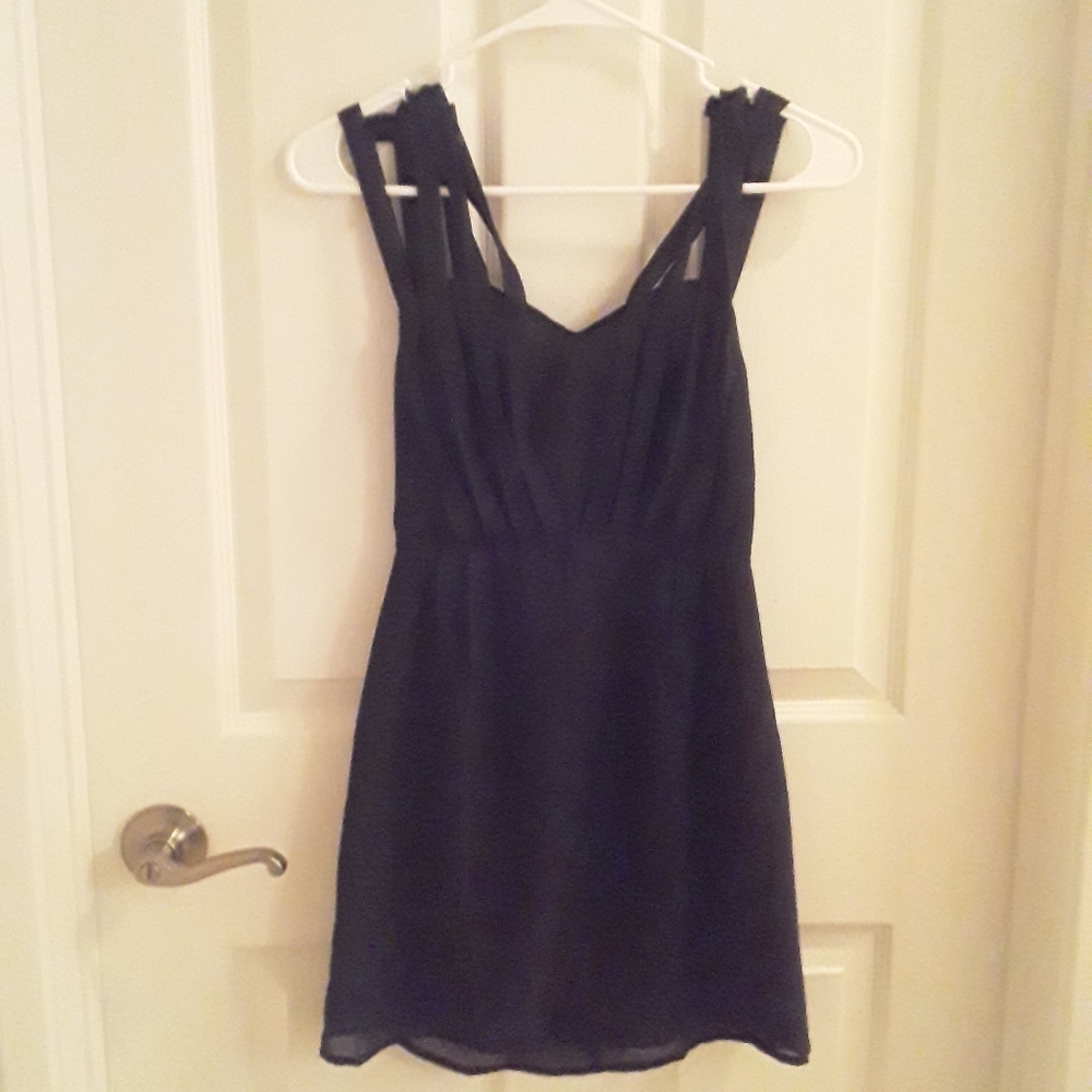 Dress - Picture 2 of 3